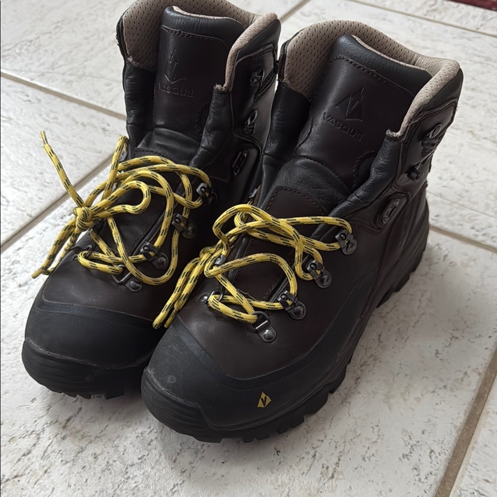 Vasque Women's Brown Hiking Boots